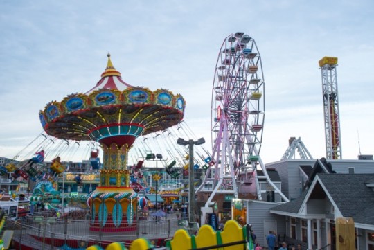 Swing-Ferris Wheel – Playland's Castaway Cove